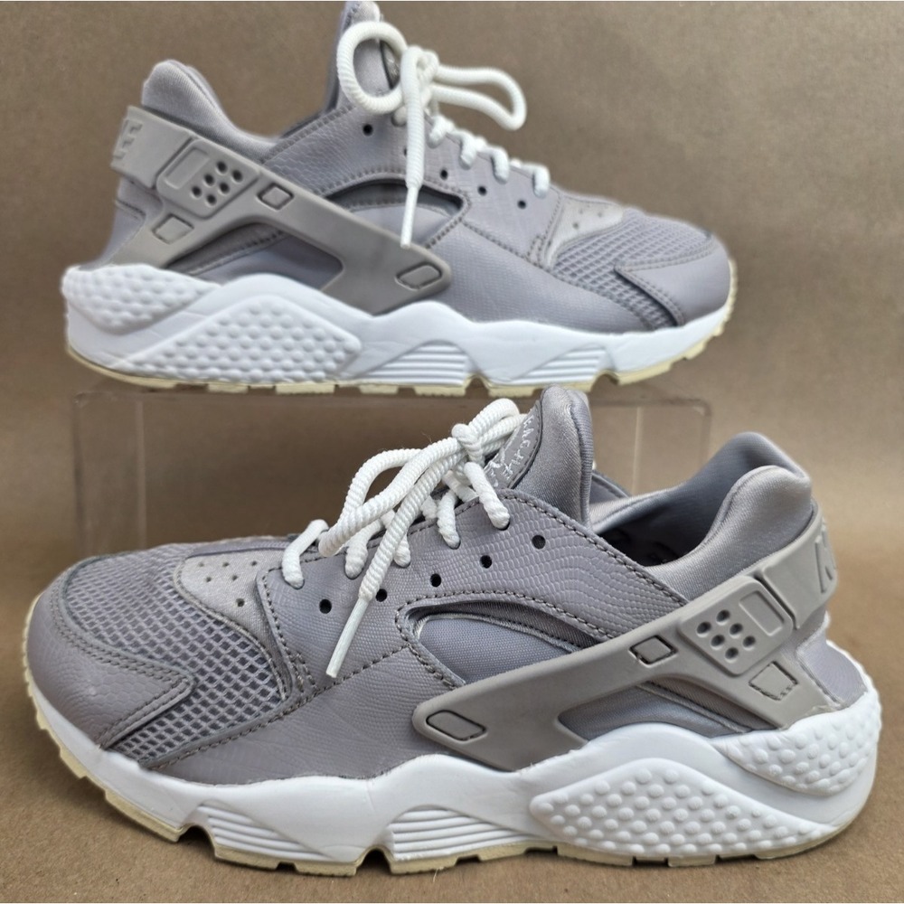 Nike AIR Huarache (Sz 7) SE Women's Running Shoes Atmosphere Grey 859429-008